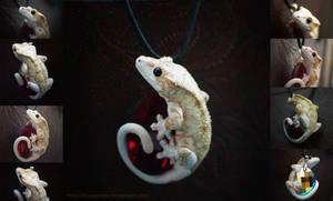 Piebald Crested Gecko Necklace