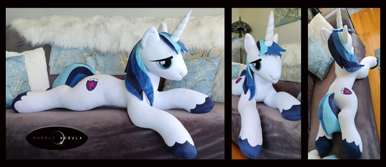 Life-Sized Handsome Stallion!