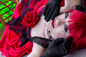 Madame Red Dark Repose