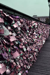 Bridge with locks in Paris