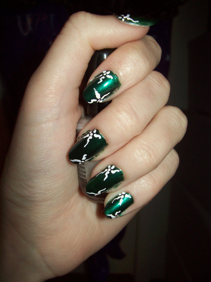 Emerald nails
