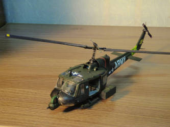 1/72 USA UH-1 Huey 4