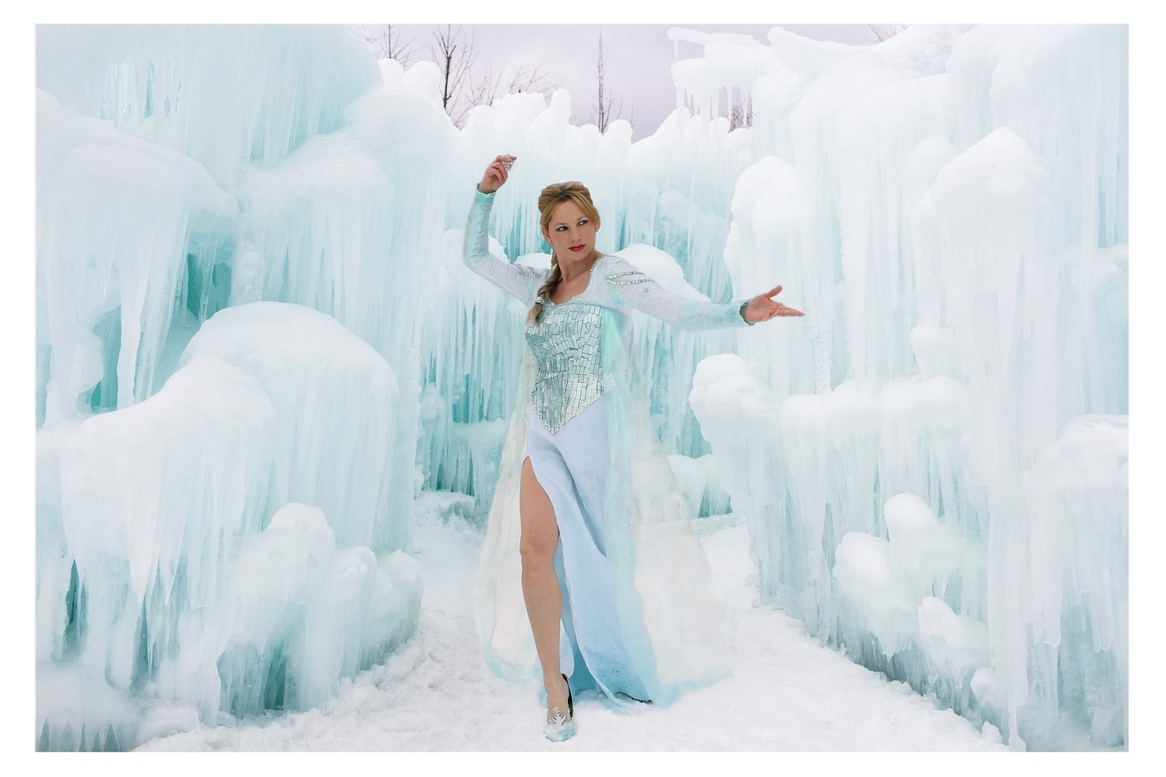 Frozen's Elsa Cosplay