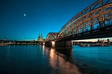 moon over cologne by Blubdi-Photography