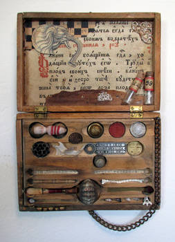 Assemblage: Small Specimen Box