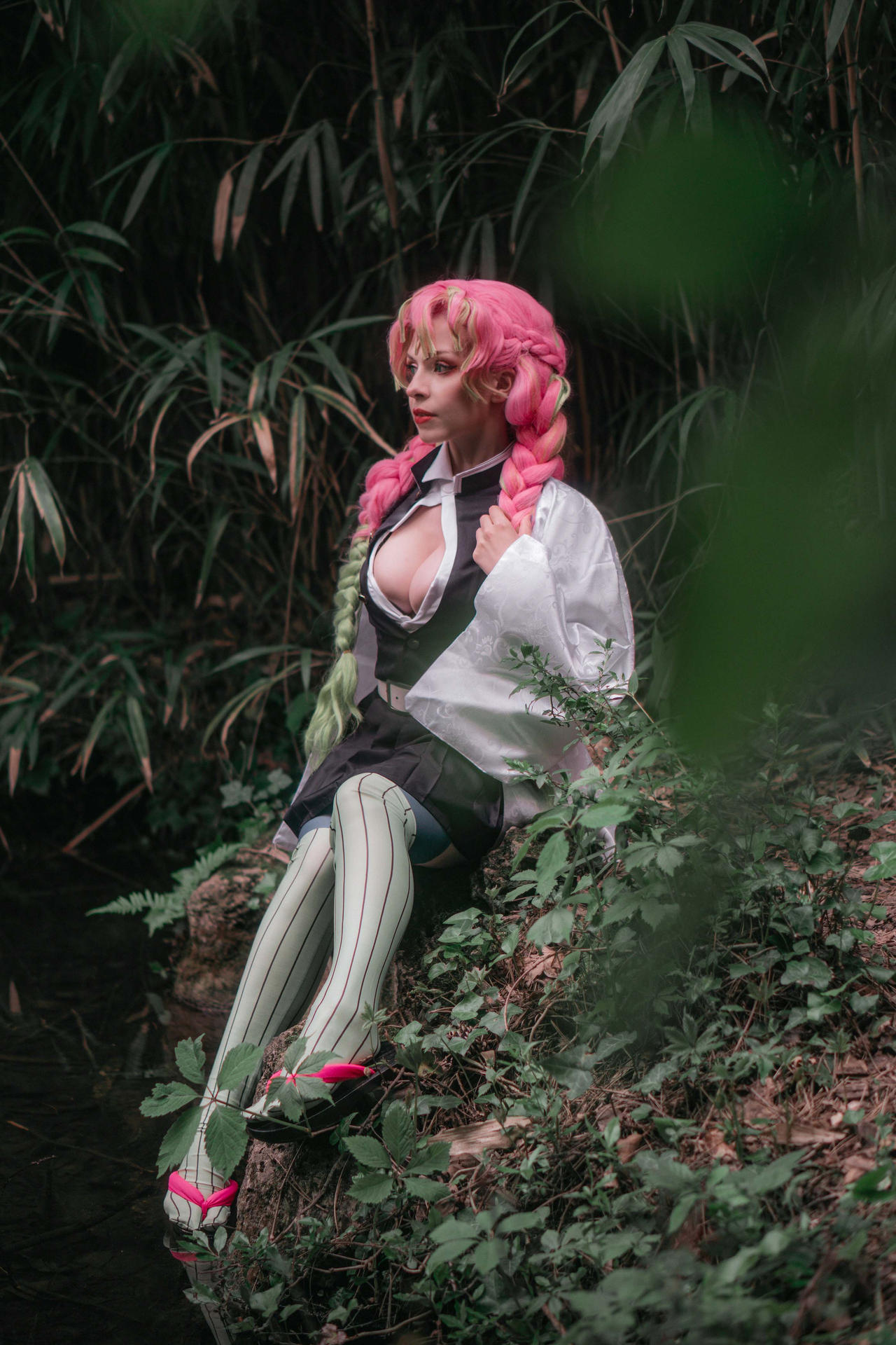 Mitsuri Kanroji cosplay by SuikaMisa on DeviantArt Bild & Inspiration Mitsuri Kanroji cosplay by SuikaMisa on DeviantArt Illustration