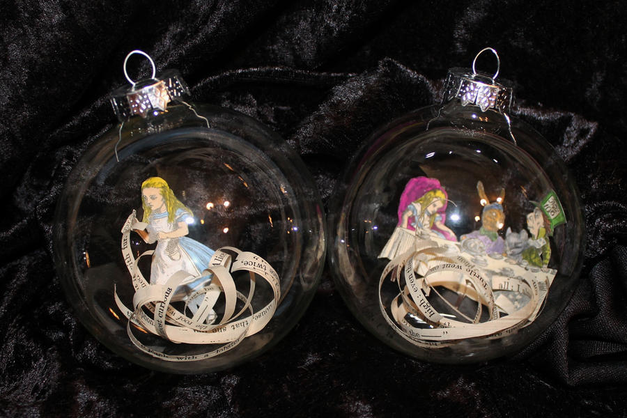 Set of 2 Alice in Wonderland Ornaments