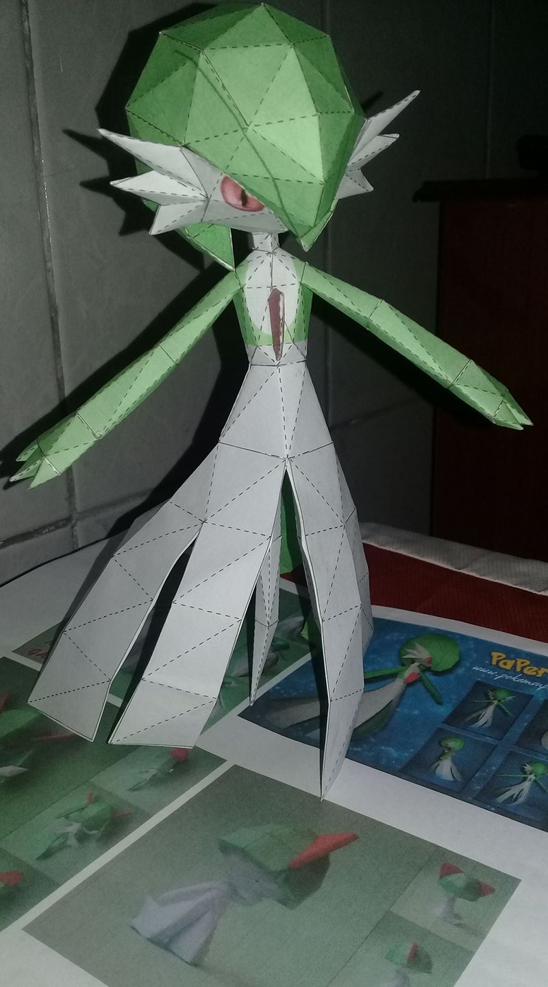 Gardevoir Papercraft