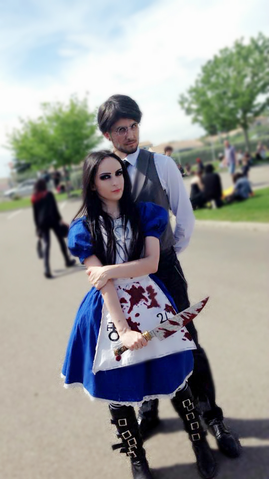 Alice in madness cosplay
