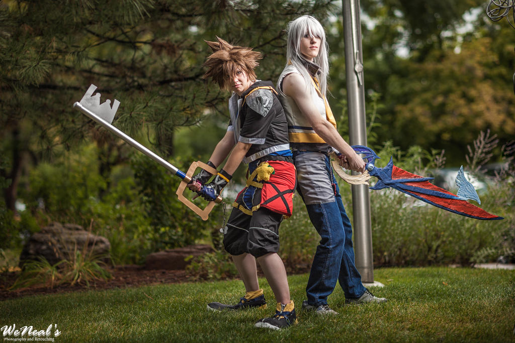 Sora and Riku battle pose