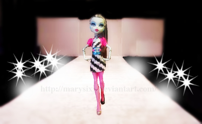 Frankie On The Runway