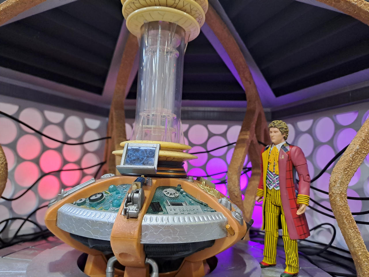 Tardis Engine Core 6th doctor in a modern TARDIS by thesodorengines on DeviantArt