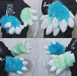 Handpaws Commission: Blu/Green Hands