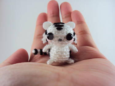 Wee White Tiger Amigurumi