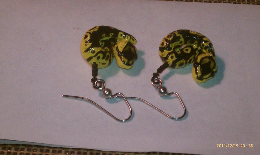 Yellow Jacket Ball Python Earrings by milkshake8882 on DeviantArt