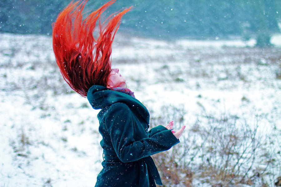 Wind in my hair by LucreciaMortishia
