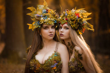 Autumn Sisters by LucreciaMortishia