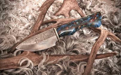 Damascus hunting knife