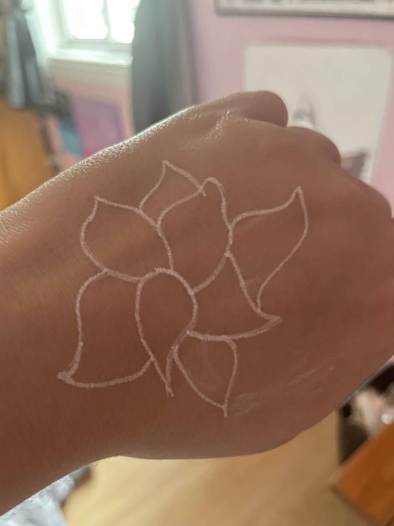 Random drawing on my hand by Gillian9813 on DeviantArt