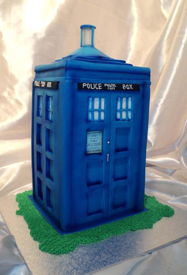 Tardis Cake