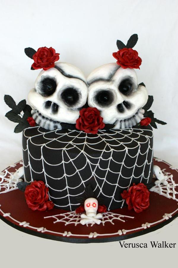 Skull Wedding Cake by Verusca