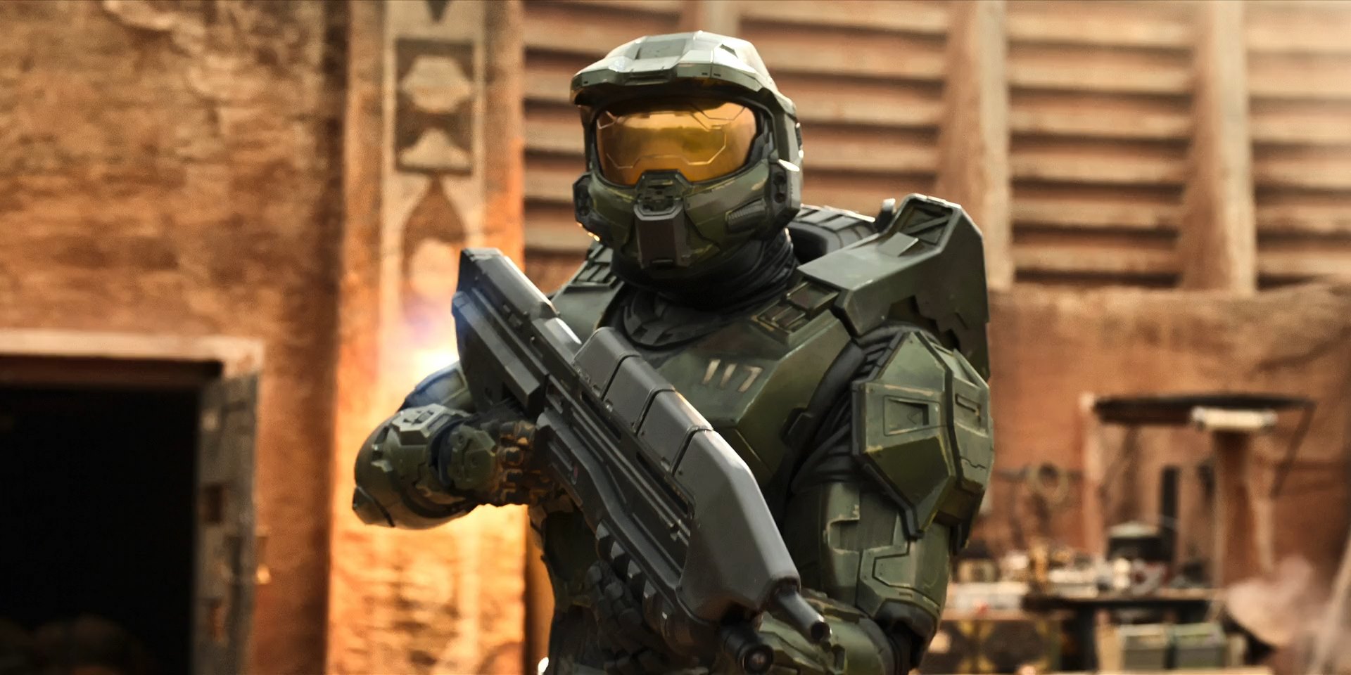 What is Pablo Schreiber's height compared to Halo's Master Chief?