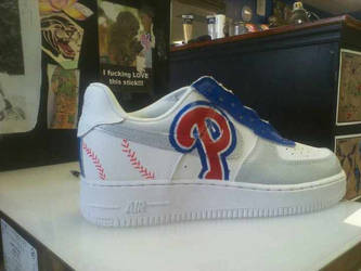 phillies sneaks