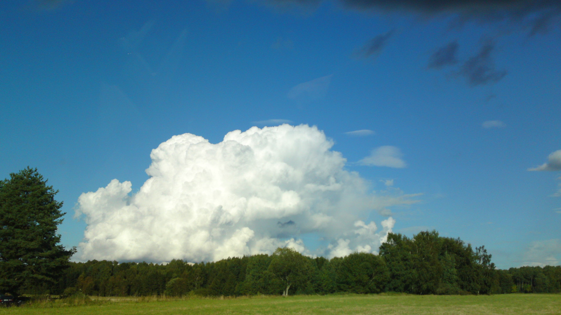 Fluffy cloud