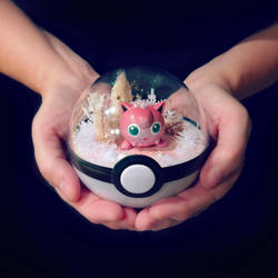 Vintage Christmas Jigglypuff - Poke Ball Terrium