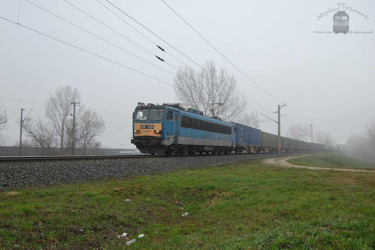 630 029 with freight near Gyor