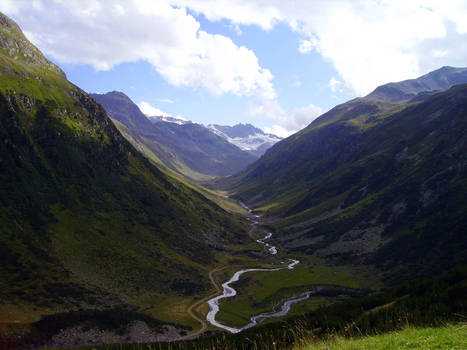 Einsamer Talblick