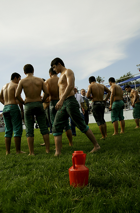 oil wrestling VIII