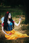 Snow White Cosplay by helenapolanskyart