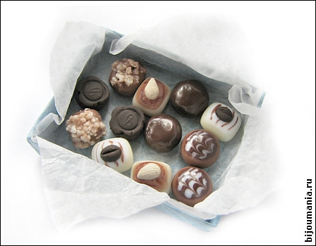 Box of the French sweets 1