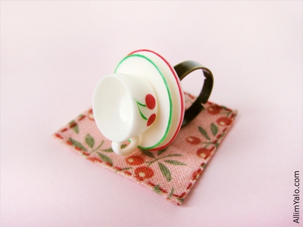 Cherry Vintage Cup Ring