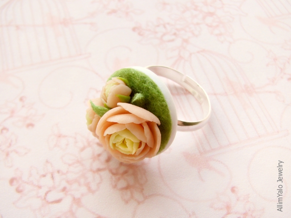 Ring Tender ranunculus