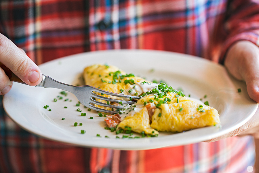 Omelette with Cherry Tomatoes