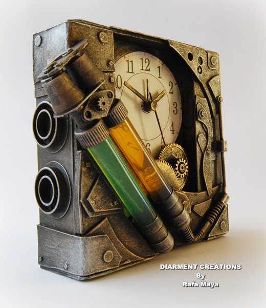Steampunk Bicomponent Clock by Diarment