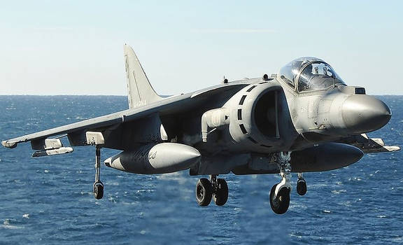  McDonnell Douglas AV-8B Harrier II