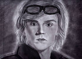 Quicksilver Evan Peters