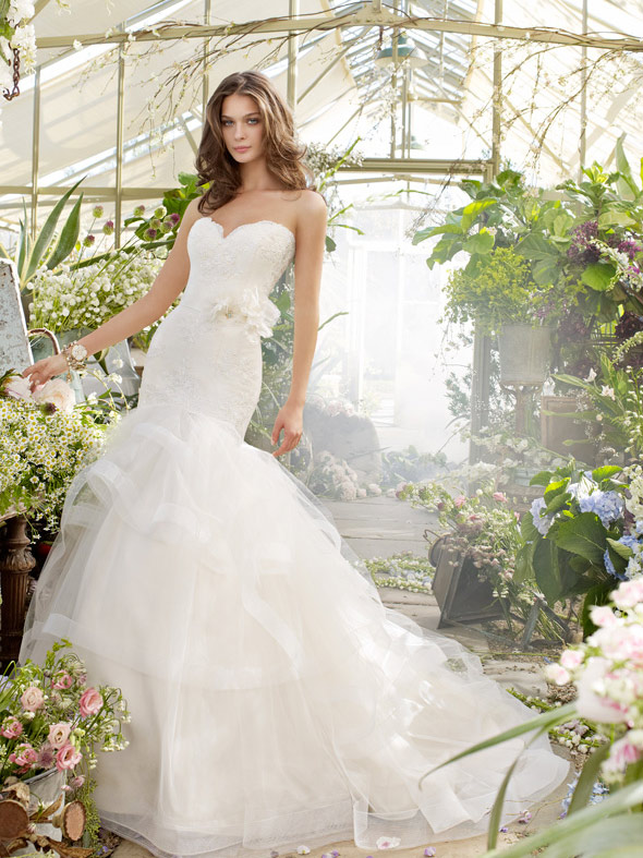 Lace Chic Wedding Dress with Tiered Tulle Skirt