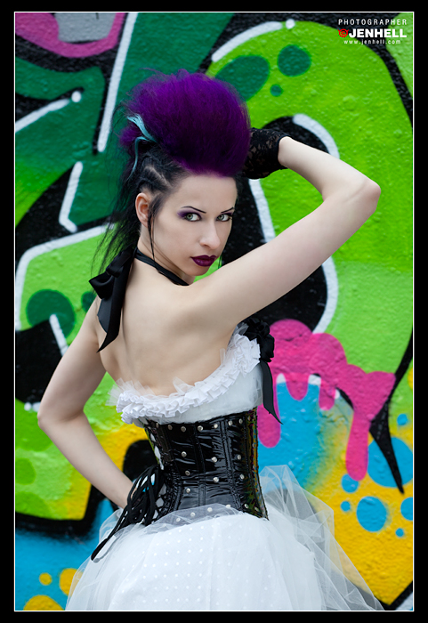 Punky Grafitti Bride 3