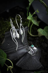 Silver snowdrops set