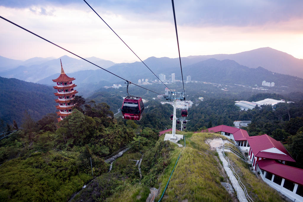 Awana Skyway - Genting Highlands by art-nattanon on DeviantArt