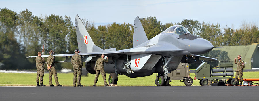 Mig-29 check before flight