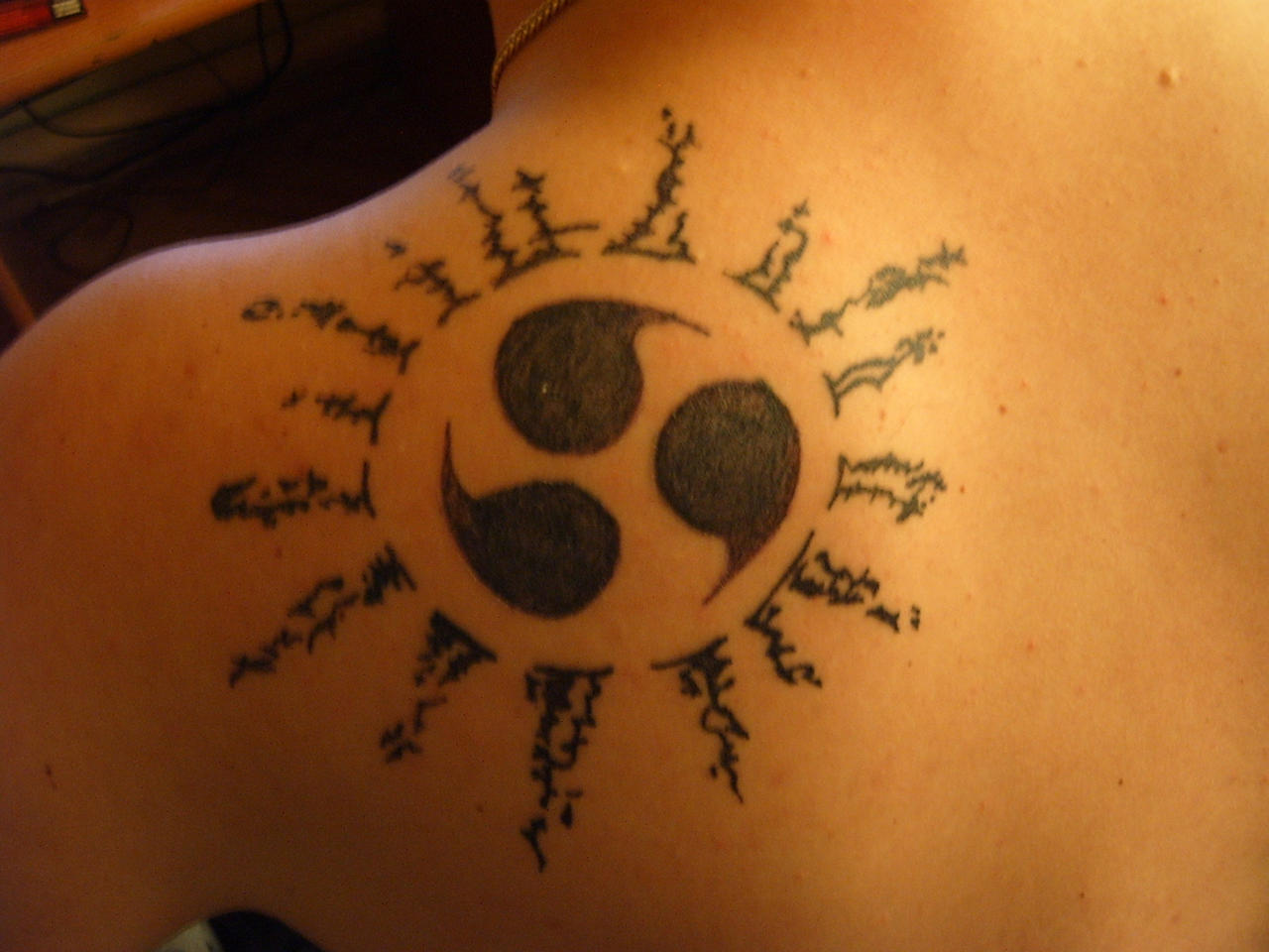 Проклятая метка Наруто тату