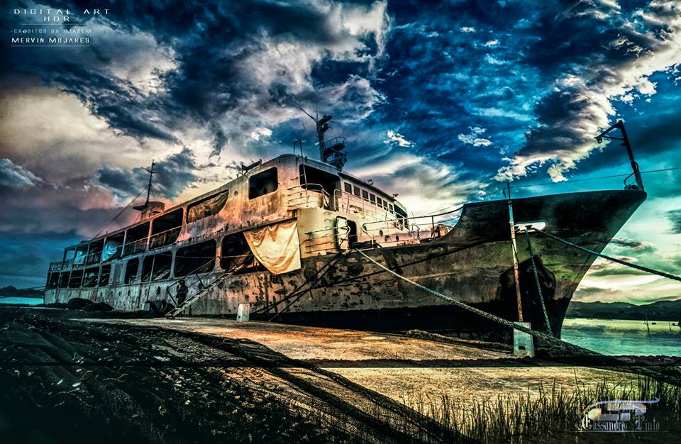 Old Boat-HDR