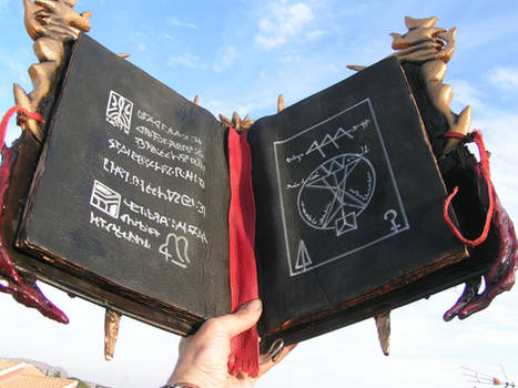 summoners book from final fantasy