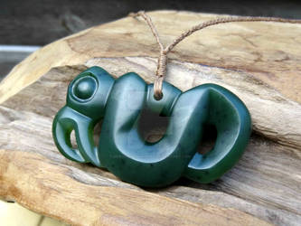 Iolaus Manaia pendant Pounamu / Jade