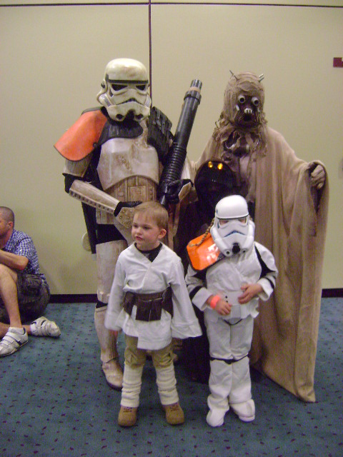 F. Expo 2011: Star Wars Family